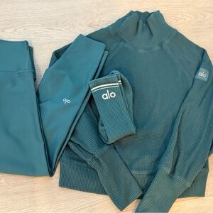 Alo Yoga Set full set size small